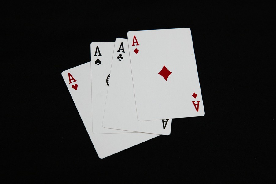 Live Casino Games vs. RNG Games: Which is Right for You?
